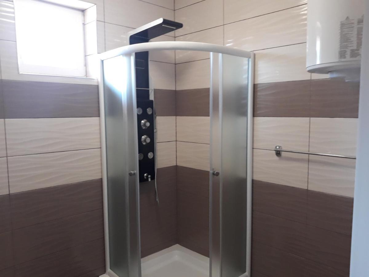 Andi Apartman Pacir Εξωτερικό φωτογραφία