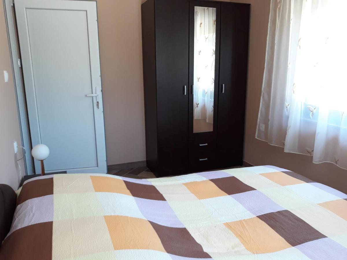 Andi Apartman Pacir Εξωτερικό φωτογραφία