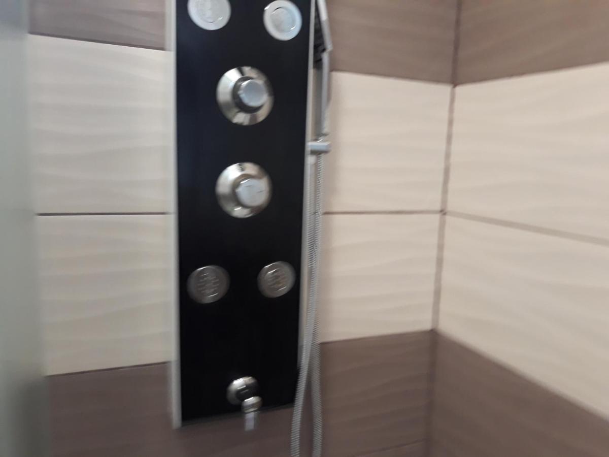Andi Apartman Pacir Εξωτερικό φωτογραφία