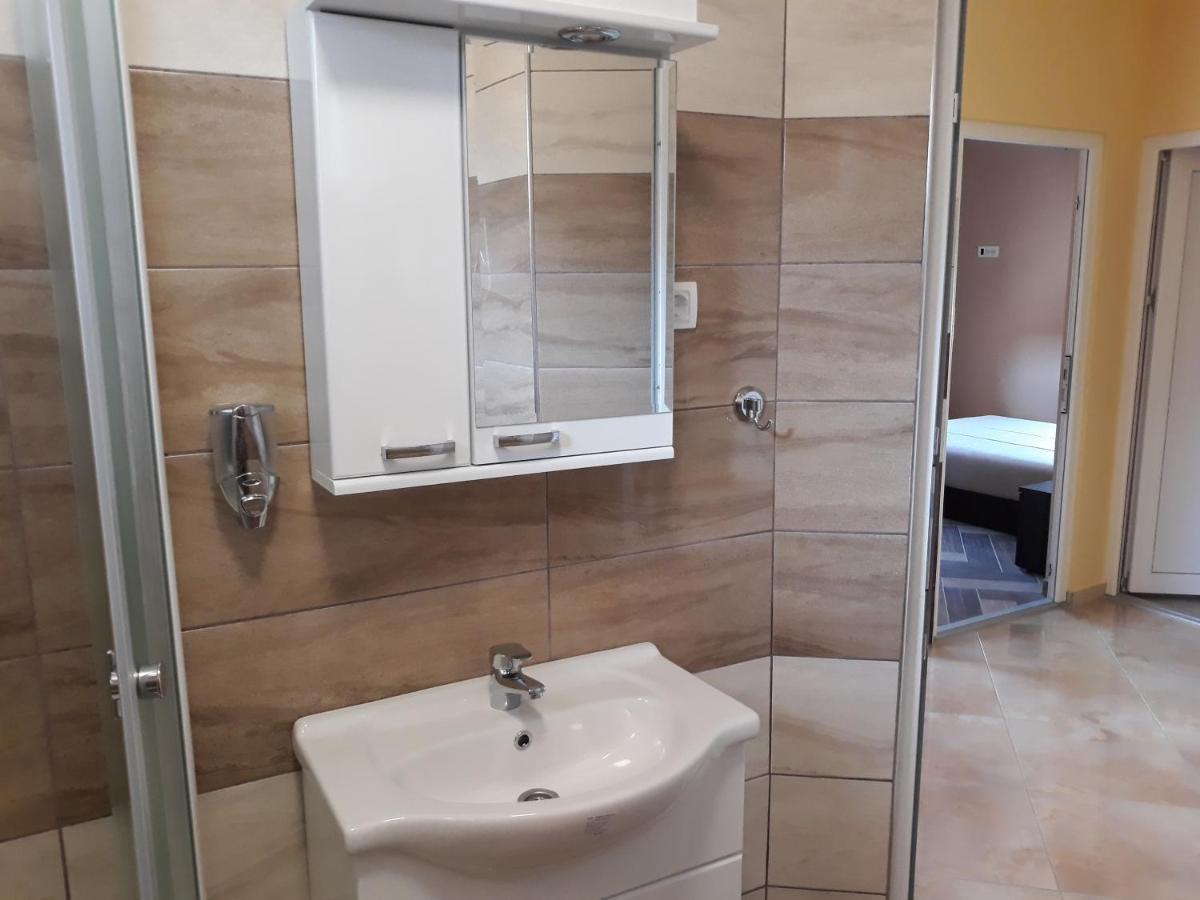 Andi Apartman Pacir Εξωτερικό φωτογραφία